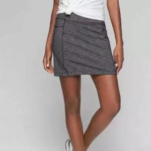 Athleta Excursion Tennis Golf Athletic Skirt Skort with Pockets Heather Gray